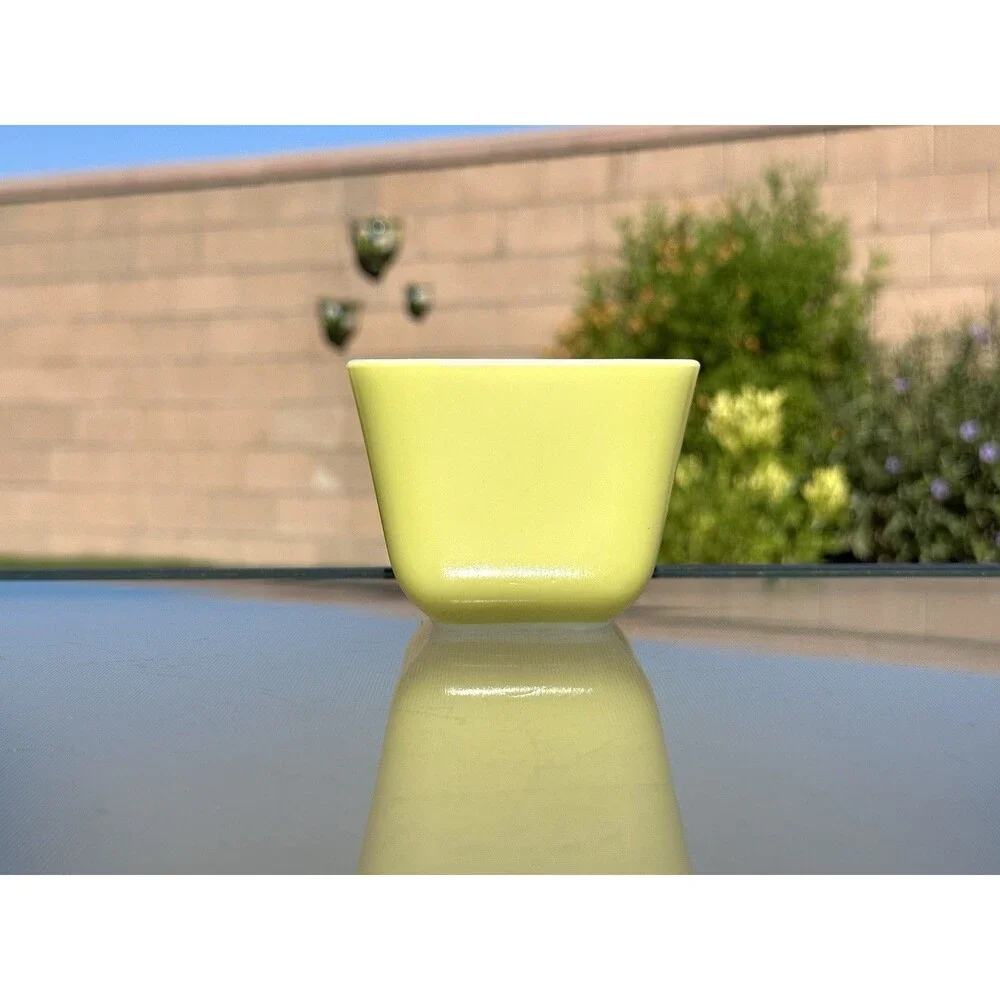 Pyrex 1-1/2 Cup Refrigerator Dish 501B Without Lid Yellow White Vintage